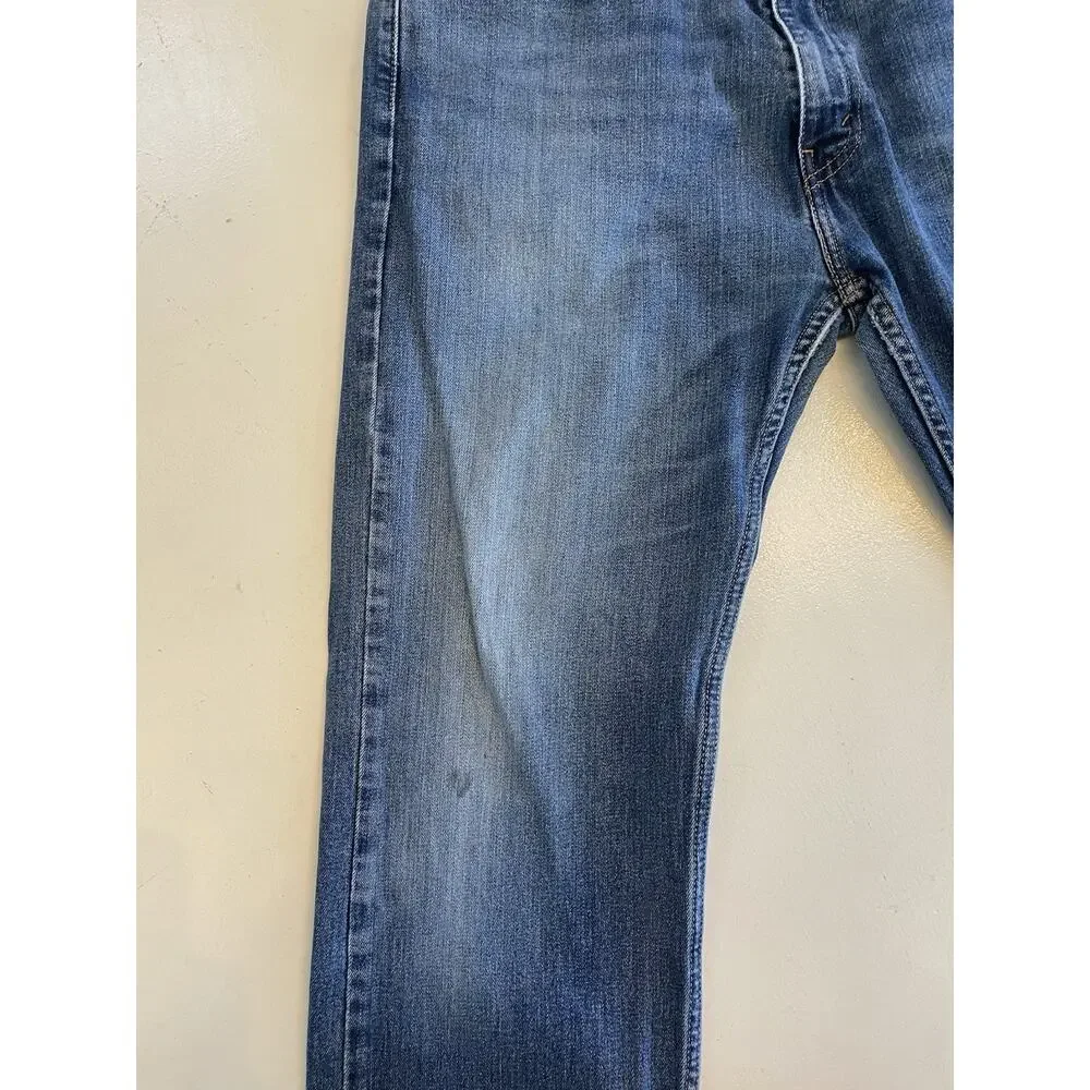 Men's Levi's 505 Blue Denim Jeans Size 36 x 32 Medium Wash Mid Rise Straight Leg